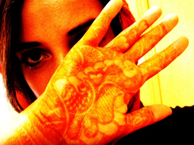 Henna nas mãos mais uma vez